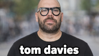 Tom Davies Comedian